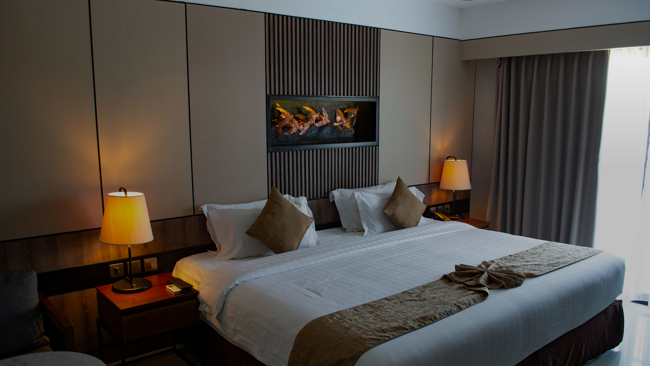 HONOTEL_header.jpg